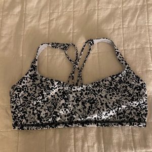 Lululemon Free to Be Sports Bra